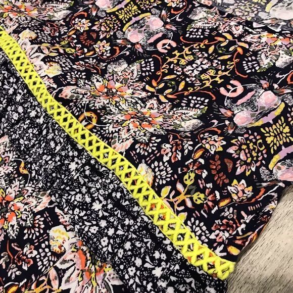 Girls’ Gorgeous floral maxi dress - Picture 3 of 12